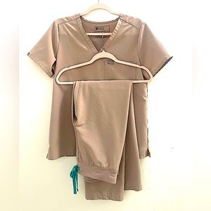 Figs scrubs TOP & PANTS. Sz S. Perfect condition. Gently wore twice